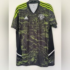 NWT Adidas Manchester United Condivo 22 training jersey